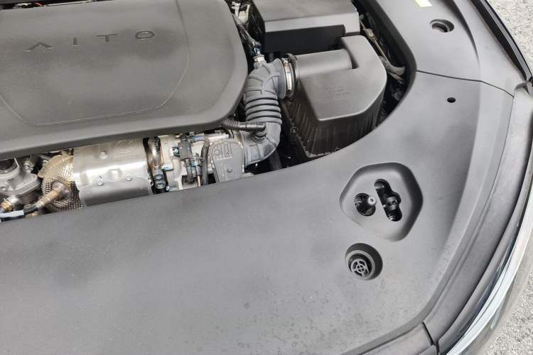 Used Hima AITO M9 2024 Range-Extended Ultra Version 42 kWh 6-Seater Model Engine Bay Left