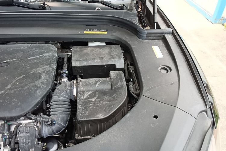 Used Hima AITO M9 2024 Range-Extended Ultra Version 42 kWh 6-Seater Model Engine Bay Left