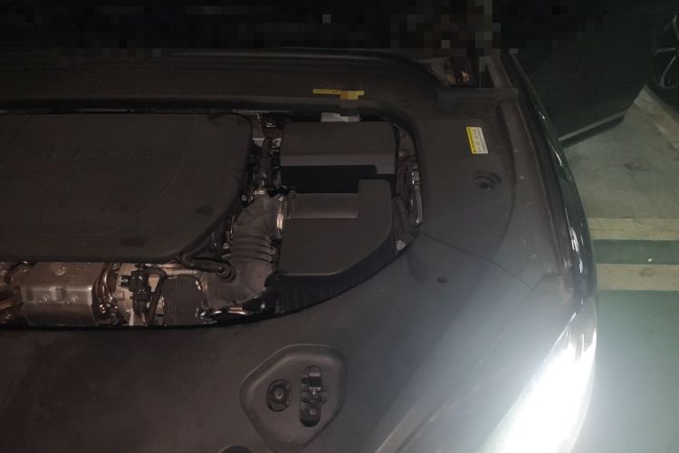 Used Hima AITO M9 2024 Range-Extended Ultra Version 52 kWh 5-Seater Model Engine Bay Left