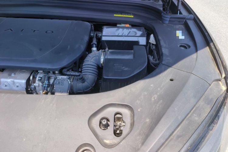 Used Hima AITO M9 2024 Range-Extended Ultra Version 42 kWh 6-Seater Model Engine Bay Left