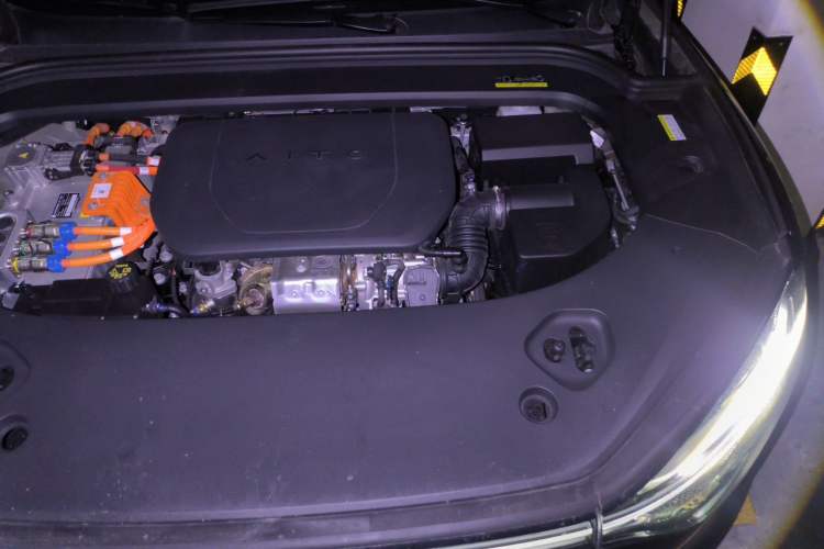 Used Hima AITO M9 2024 Range-Extended Ultra Version 42 kWh 6-Seater Model Engine Bay Left