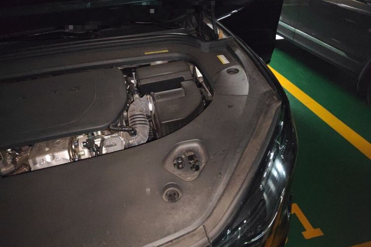 Used Hima AITO M9 2024 Range-Extended Ultra Version 42 kWh 6-Seater Model Engine Bay Left