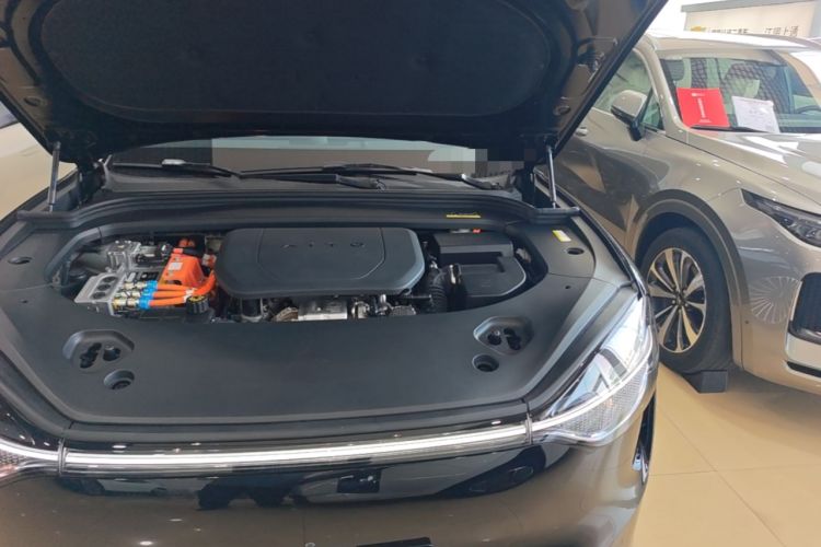 Used Hima AITO M9 2024 Range-Extended Ultra Version 52 kWh 5-Seater Model Engine Bay Left