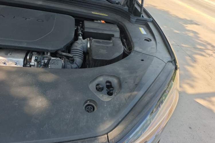 Used Hima AITO M9 2024 Range-Extended Ultra Version 52 kWh 6-Seater Model Engine Bay Left