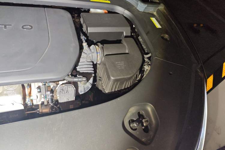 Used Hima AITO M9 2024 Range-Extended Ultra Version 52 kWh 5-Seater Model Engine Bay Left