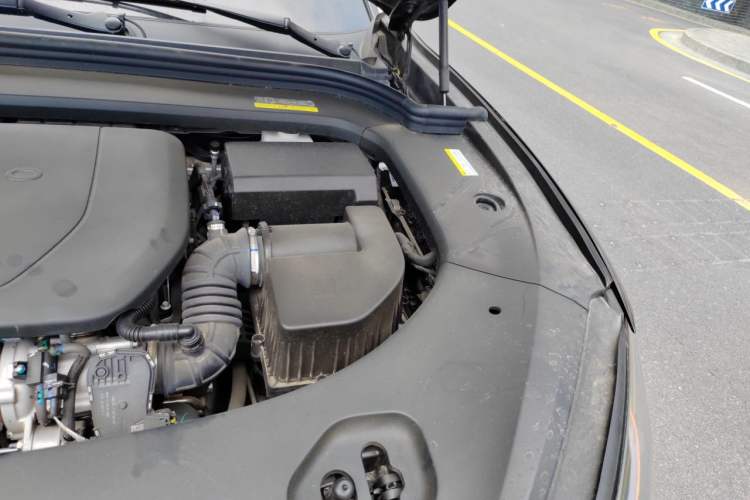 Used Hima AITO M9 2024 Range-Extended Max Edition 42 kWh 5-Seater Version Engine Bay Left