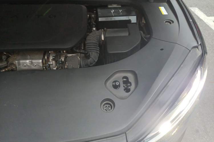 Used Hima AITO M9 2024 Range-Extended Ultra Version 42 kWh 6-Seater Model Engine Bay Left
