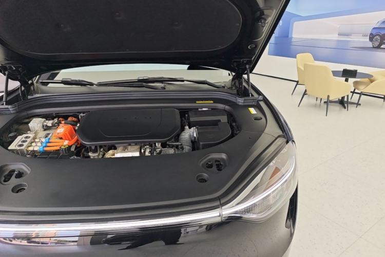 Used Hima AITO M9 2024 Range-Extended Ultra Version 42 kWh 6-Seater Model Engine Bay Left