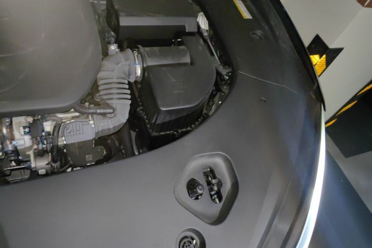 Used Hima AITO M9 2024 Range-Extended Ultra Version 42 kWh 6-Seater Model Engine Bay Left