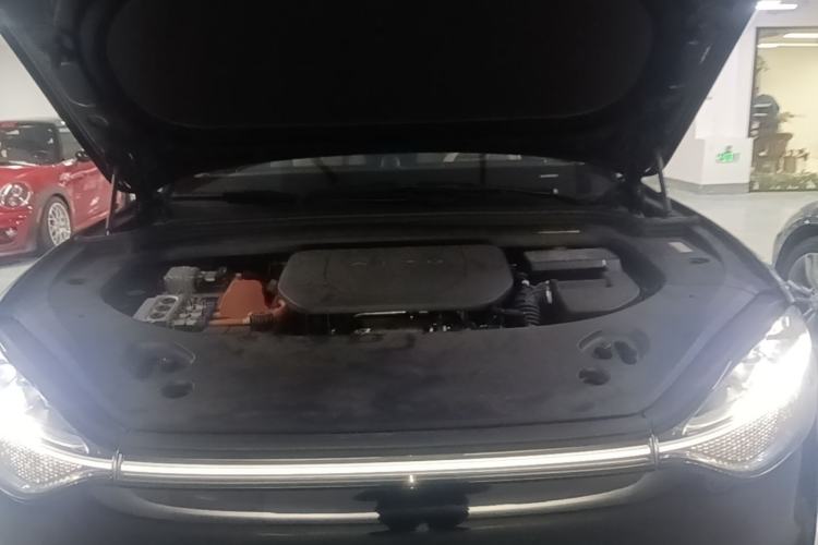 Used Hima AITO M9 2024 Range-Extended Ultra Version 42 kWh 6-Seater Model Engine Bay