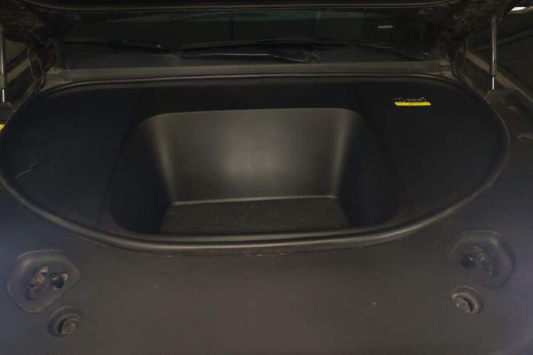 Used Hima AITO M9 2024 All-Electric Ultra Version 100 kWh 6-Seater Model Engine Bay