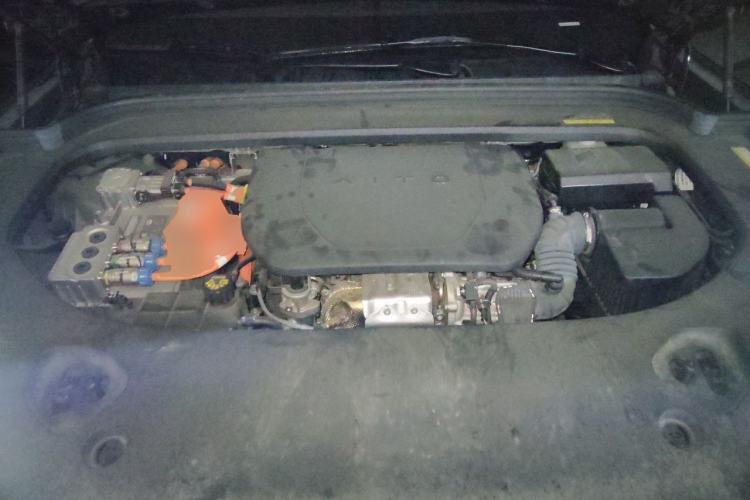 Used Hima AITO M9 2024 Range-Extended Ultra Version 42 kWh 6-Seater Model Engine Bay