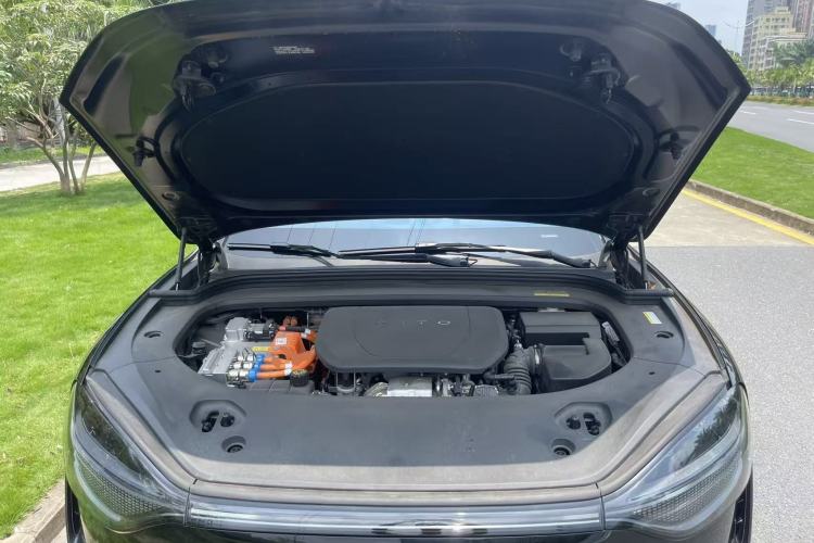 Used Hima AITO M9 2024 Range-Extended Ultra Version 42 kWh 6-Seater Model Engine Bay