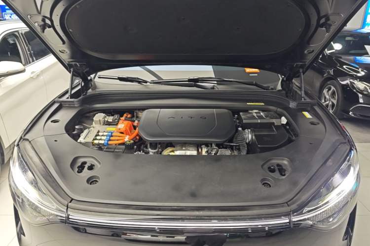Used Hima AITO M9 2024 Range-Extended Ultra Version 42 kWh 6-Seater Model Engine Bay