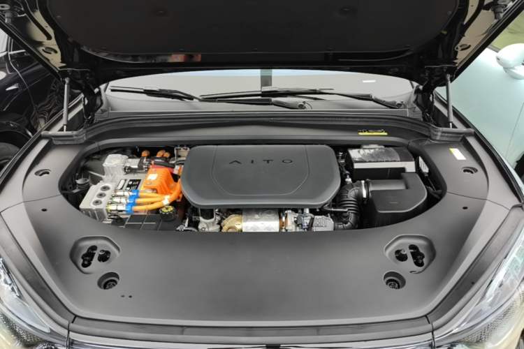 Used Hima AITO M9 2024 Range-Extended Ultra Version 42 kWh 6-Seater Model Engine Bay