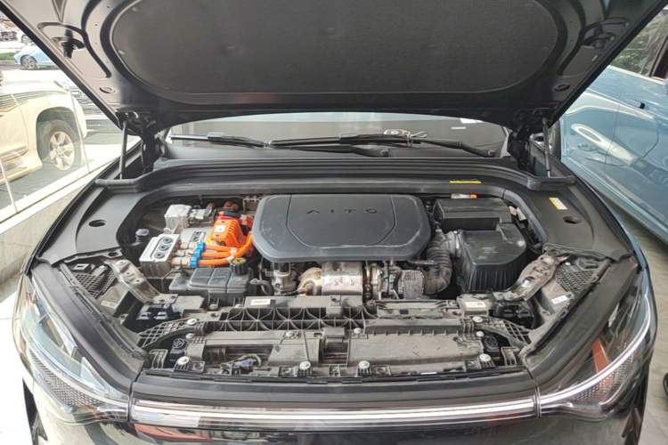 Used Hima AITO M9 2024 Range-Extended Ultra Version 42 kWh 6-Seater Model Engine Bay