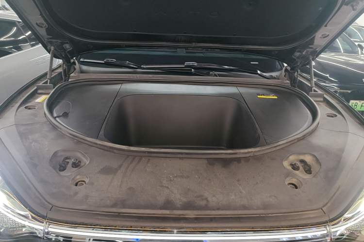 Used Hima AITO M9 2024 All-Electric Ultra Version 100 kWh 6-Seater Model Engine Bay