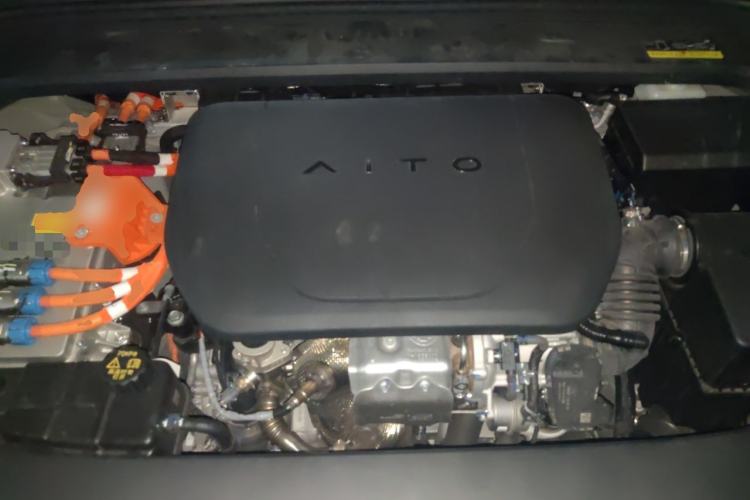 Used Hima AITO M9 2024 Range-Extended Ultra Version 42 kWh 6-Seater Model Engine Bay