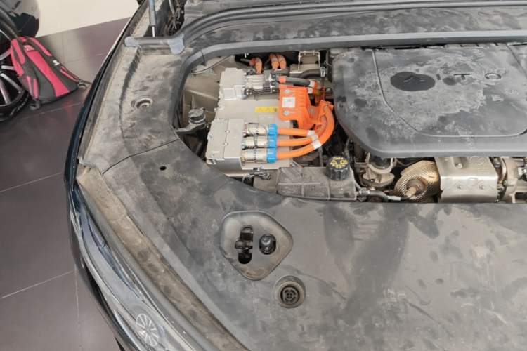 Used Hima AITO M9 2024 Range-Extended Ultra Version 42 kWh 6-Seater Model Engine Bay Right