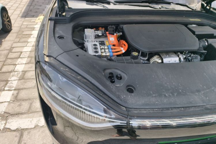 Used Hima AITO M9 2024 Range-Extended Ultra Version 52 kWh 5-Seater Model Engine Bay Right