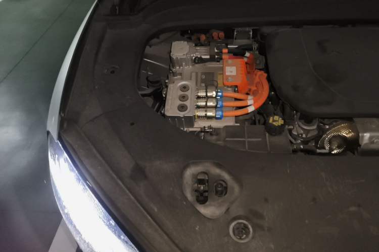 Used Hima AITO M9 2024 Range-Extended Ultra Version 42 kWh 6-Seater Model Engine Bay Right