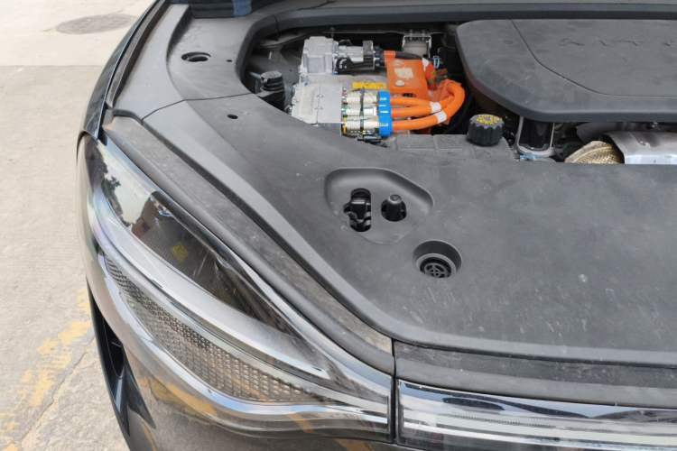 Used Hima AITO M9 2024 Range-Extended Ultra Version 42 kWh 6-Seater Model Engine Bay Right