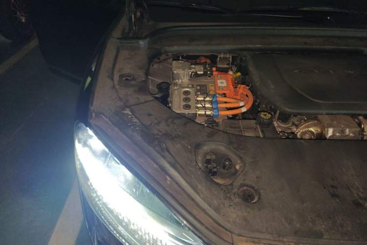 Used Hima AITO M9 2024 Range-Extended Ultra Version 52 kWh 6-Seater Model Engine Bay Right