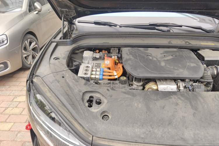 Used Hima AITO M9 2024 Range-Extended Ultra Version 42 kWh 6-Seater Model Engine Bay Right