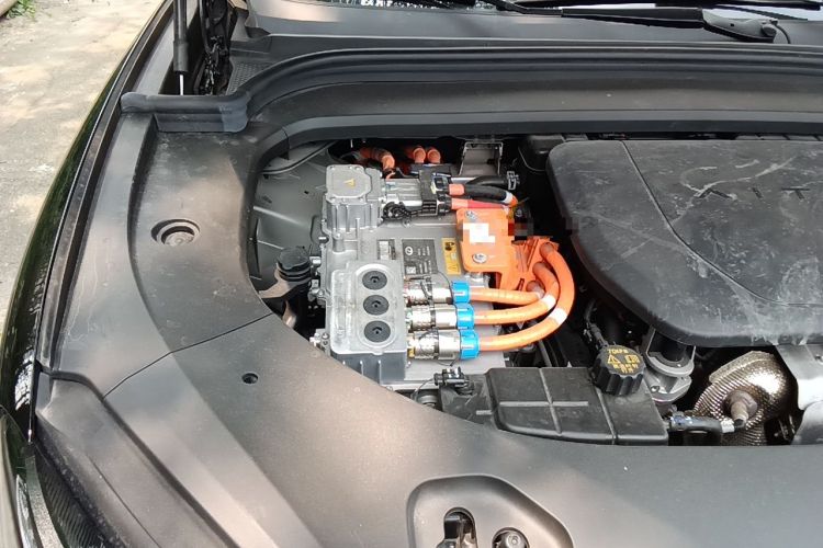 Used Hima AITO M9 2024 Range-Extended Ultra Version 42 kWh 6-Seater Model Engine Bay Right