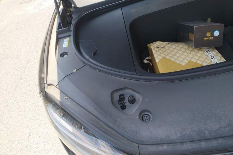Used Hima AITO M9 2024 All-Electric Ultra Version 100 kWh 6-Seater Model Engine Bay Right