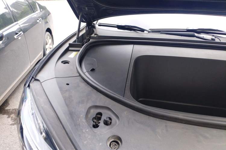 Used Hima AITO M9 2024 All-Electric Ultra Version 100 kWh 5-Seater Model Engine Bay Right