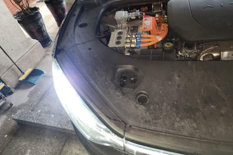 Used Hima AITO M9 2024 Range-Extended Ultra Version 42 kWh 6-Seater Model Engine Bay Right