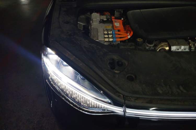 Used Hima AITO M9 2024 Range-Extended Ultra Version 52 kWh 5-Seater Model Engine Bay Right