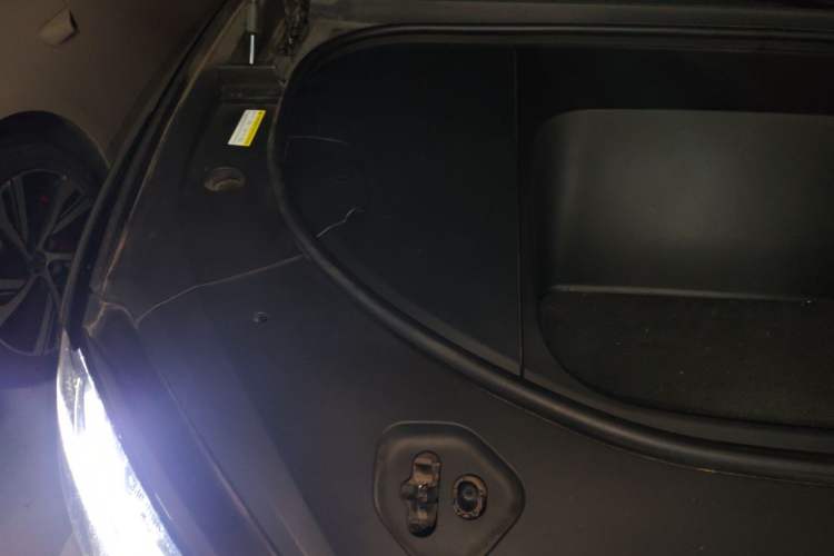 Used Hima AITO M9 2024 All-Electric Ultra Version 100 kWh 6-Seater Model Engine Bay Right