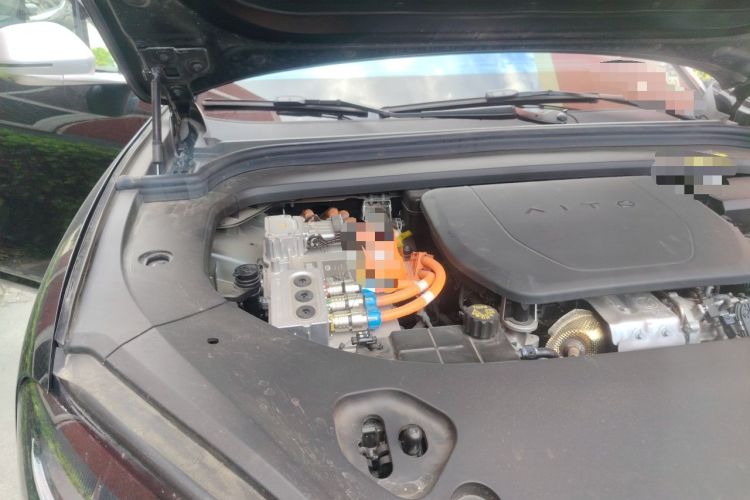 Used Hima AITO M9 2024 Range-Extended Ultra Version 52 kWh 5-Seater Model Engine Bay Right