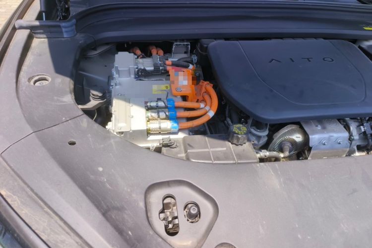 Used Hima AITO M9 2024 Range-Extended Ultra Version 42 kWh 6-Seater Model Engine Bay Right