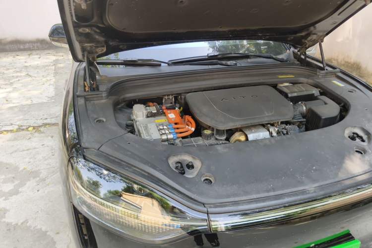 Used Hima AITO M9 2024 Range-Extended Ultra Version 42 kWh 6-Seater Model Engine Bay Right