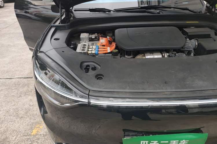 Used Hima AITO M9 2024 Range-Extended Ultra Version 52 kWh 6-Seater Model Engine Bay Right