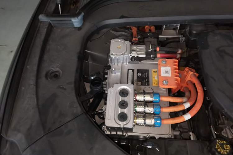 Used Hima AITO M9 2024 Range-Extended Ultra Version 42 kWh 6-Seater Model Engine Bay Right