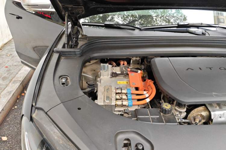 Used Hima AITO M9 2024 Range-Extended Ultra Version 52 kWh 6-Seater Model Engine Bay Right