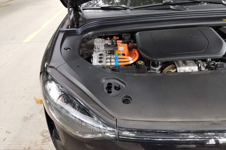 Used Hima AITO M9 2024 Range-Extended Ultra Version 52 kWh 5-Seater Model Engine Bay Right