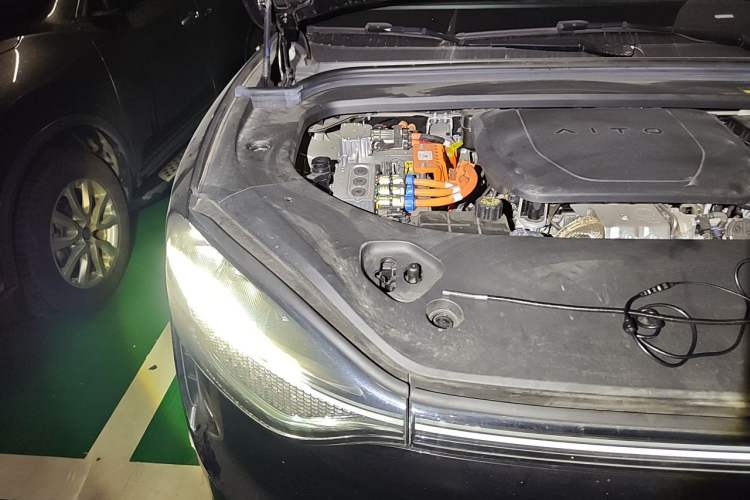 Used Hima AITO M9 2024 Range-Extended Ultra Version 52 kWh 6-Seater Model Engine Bay Right