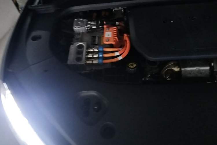 Used Hima AITO M9 2024 Range-Extended Ultra Version 52 kWh 6-Seater Model Engine Bay Right