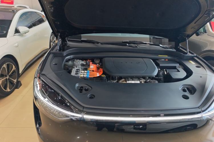 Used Hima AITO M9 2024 Range-Extended Ultra Version 52 kWh 5-Seater Model Engine Bay Right