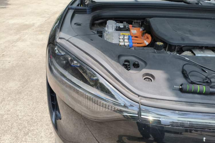 Used Hima AITO M9 2024 Range-Extended Ultra Version 42 kWh 6-Seater Model Engine Bay Right