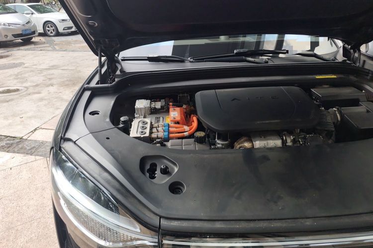 Used Hima AITO M9 2024 Range-Extended Ultra Version 42 kWh 6-Seater Model Engine Bay Right