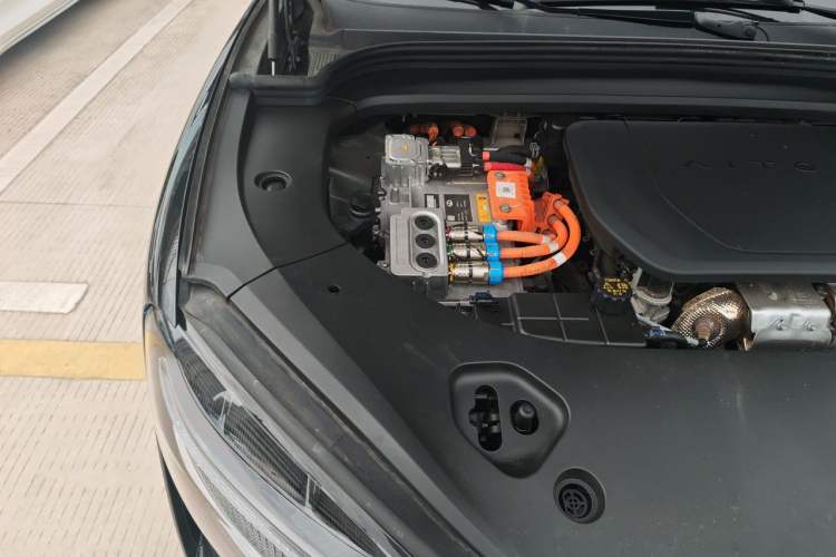 Used Hima AITO M9 2024 Range-Extended Max Edition 42 kWh 6-Seater Version Engine Bay Right