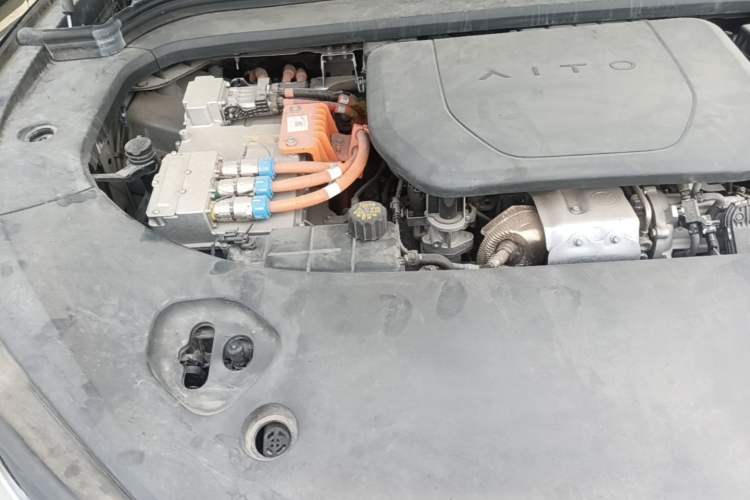 Used Hima AITO M9 2024 Range-Extended Ultra Version 42 kWh 6-Seater Model Engine Bay Right