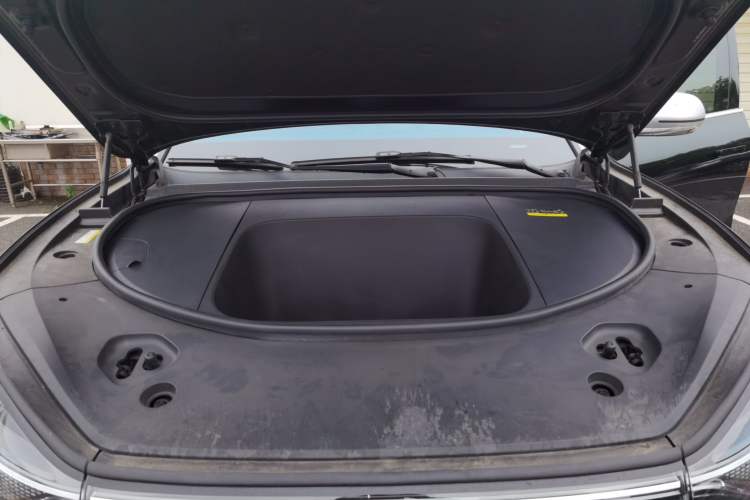 Used Hima AITO M9 2024 All-Electric Ultra Version 100 kWh 6-Seater Model Engine Bay