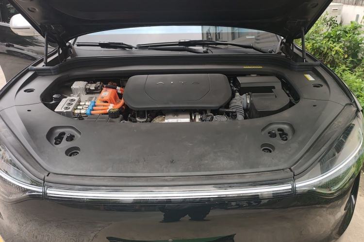 Used Hima AITO M9 2024 Range-Extended Ultra Version 52 kWh 6-Seater Model Engine Bay